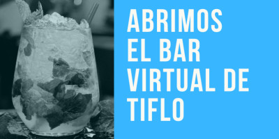 Foto de un vaso con un trago servido